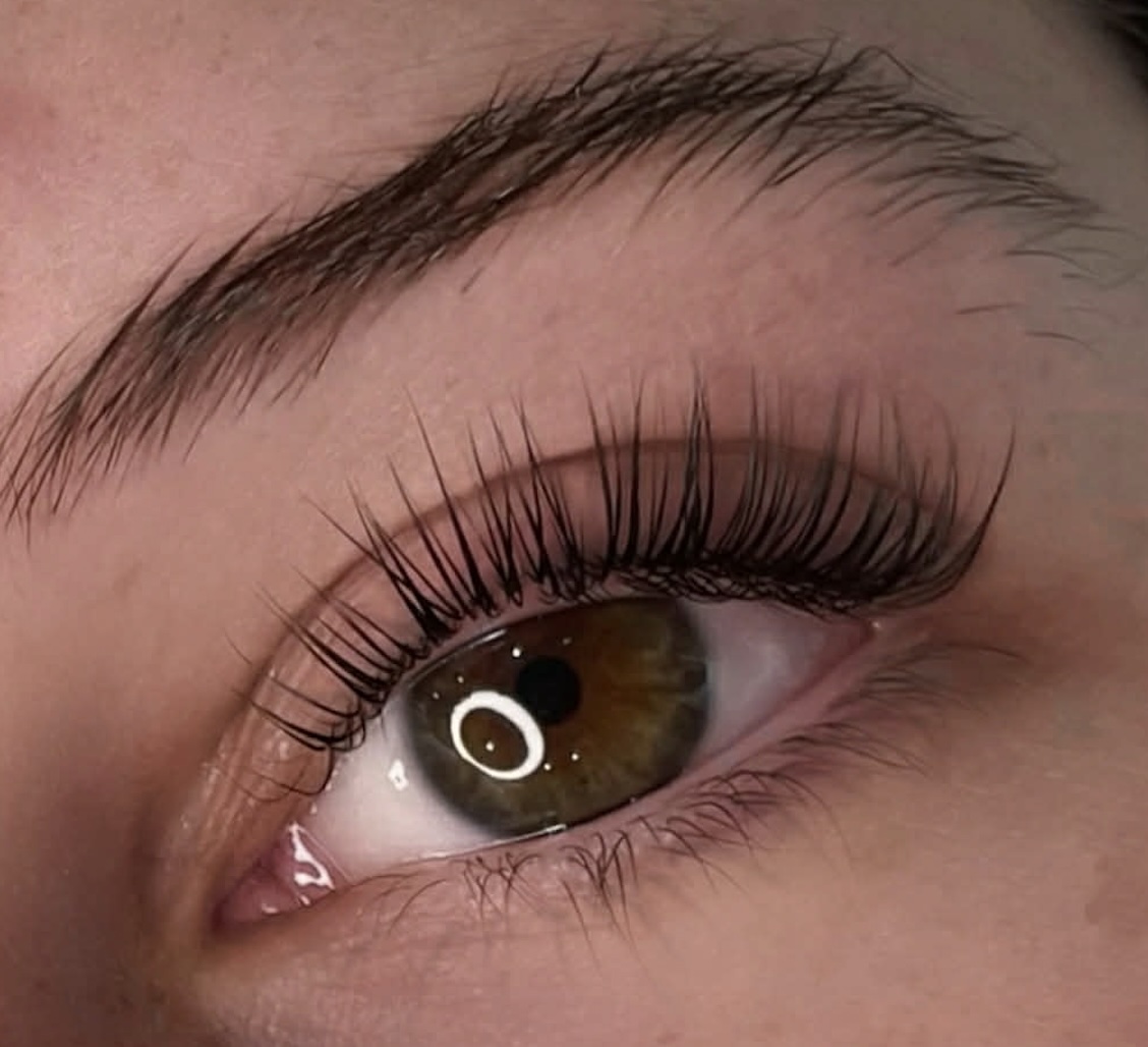 Mega volume/color lash